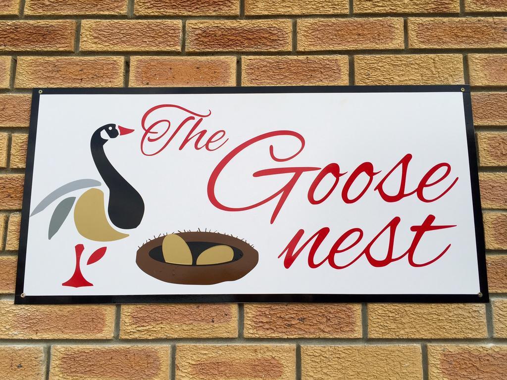 The Goose Nest Apartment Struisbaai Bagian luar foto